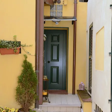 Aurora Domus D'a-mare Gasthof Pesaro