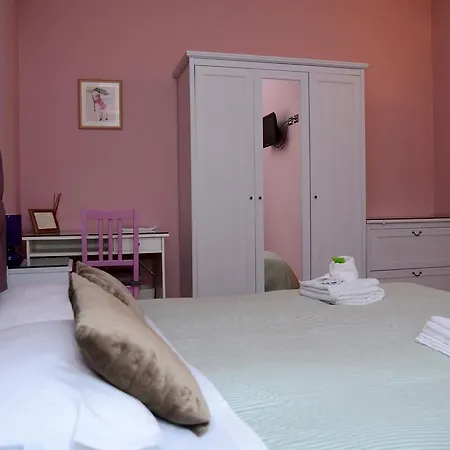 Aurora Domus D'a-mare * ペザロ